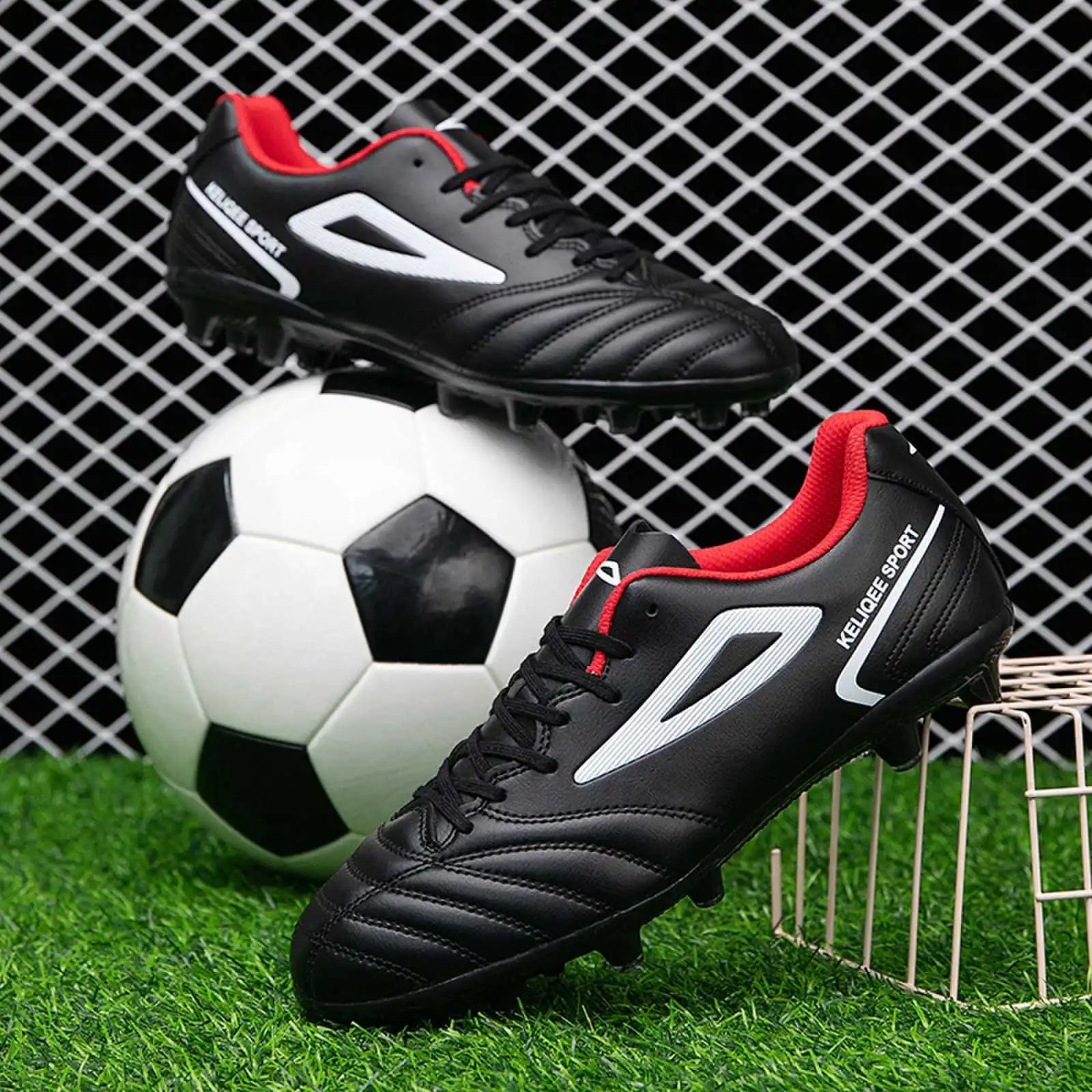 New Men Soccer Shoes FG Outdoor Football Boots Sneakers Ultralight Sport Cleats Comfortable Training Top Quality Professional