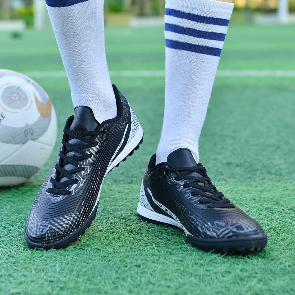 Turf Soccer Shoes Men Studded Boots Fashion Youth Soccer Cleats Anti Slip Boys Football Trainers Big Size Male Sneakers